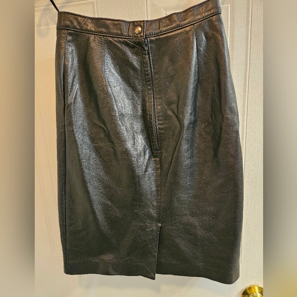 VINTAGE Leather Skirt - Picture 2 of 2